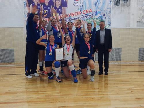 Поздравляем женскую команду ИвГУ по волейболу с победой!