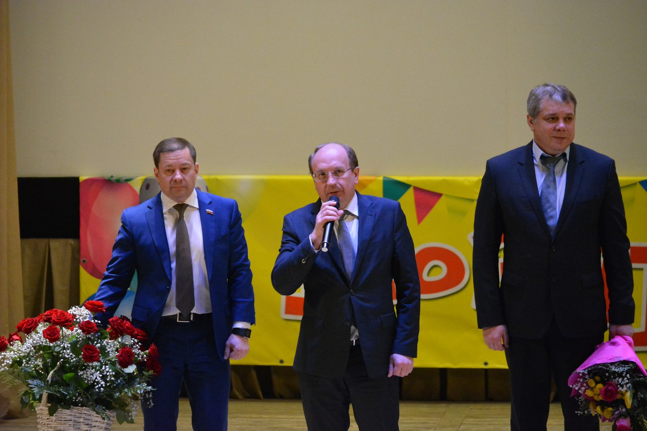 Лицею «Исток» – 20 лет! Поздравляем с юбилеем!