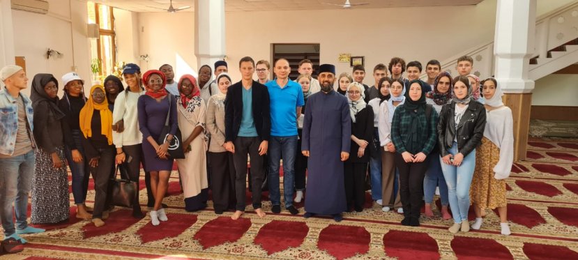 Students from Nigeria visited the Ivanovo Cathedral Mosque