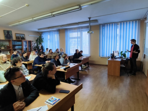 Очередное занятие с учителями русского языка и литературы в рамках проекта «Научное наставничество – педагогам и учащимся профильных классов»