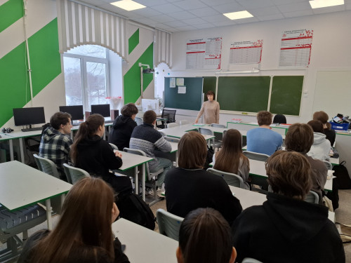 Преподаватели Института социально-экономических наук ИвГУ активно участвуют в проведении профориентационной работы со школьниками